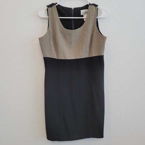 Alexis Black Sheath Dress Size 10 Petite - Picture 6 of 14